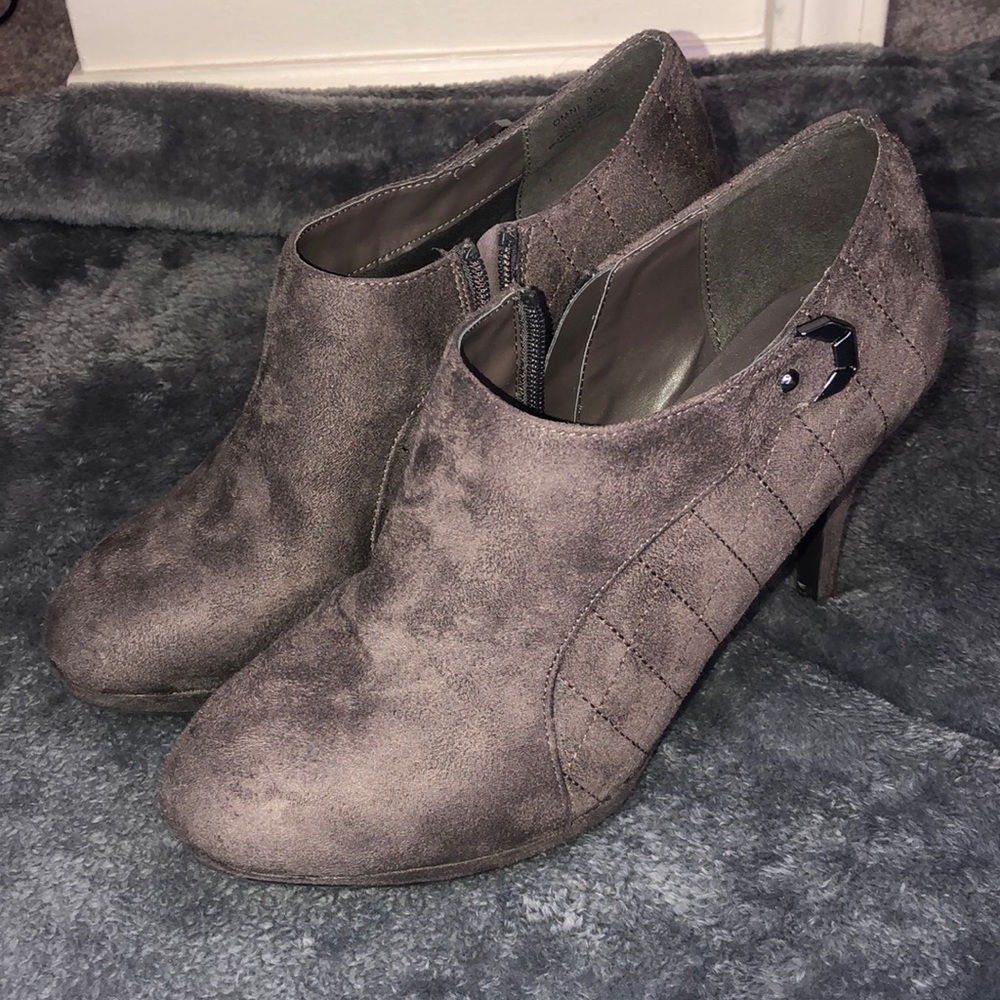 Like new booties brand is iMPO